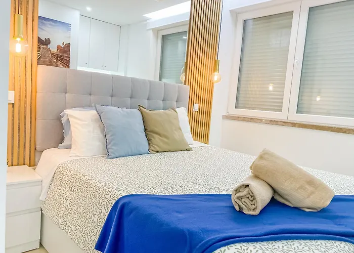 Luxury 2 Min Beach With Balcony, Ocean View, Wifi, Ac, Smarttv