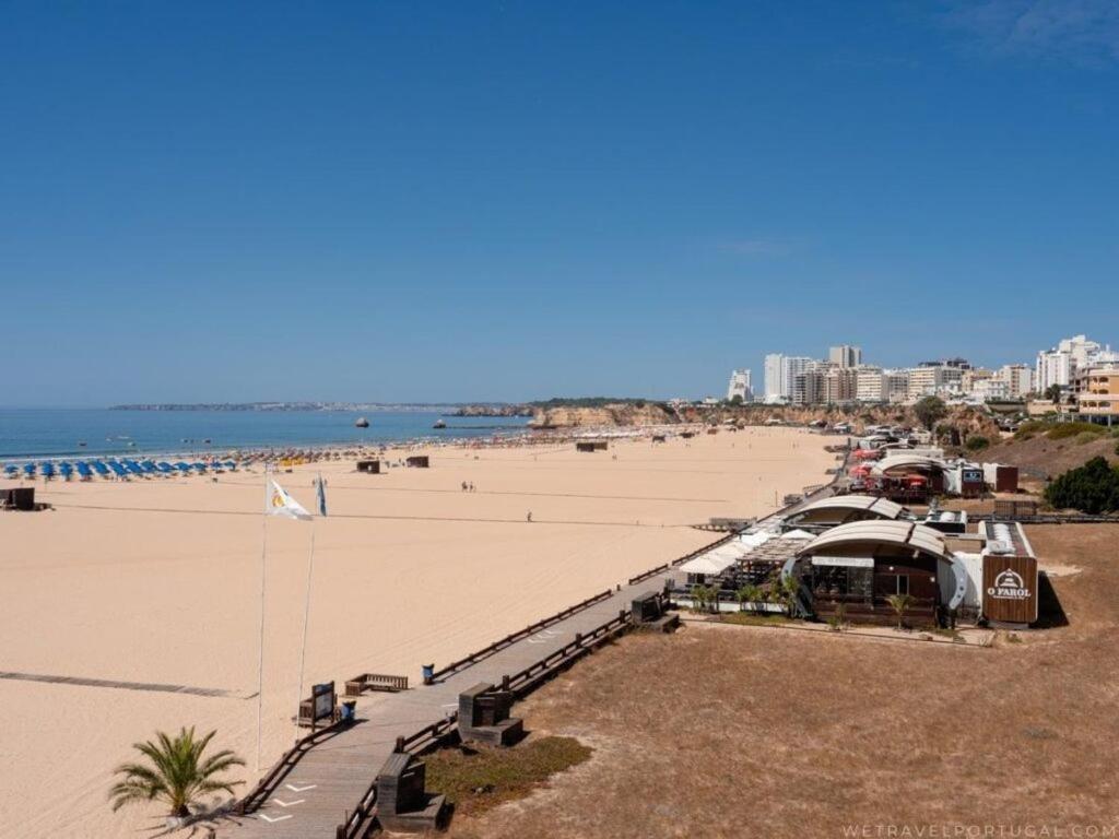 Luxury 2 Min With Balcony, Ocean View, Wifi, Ac, Smarttv Appartement Portimão